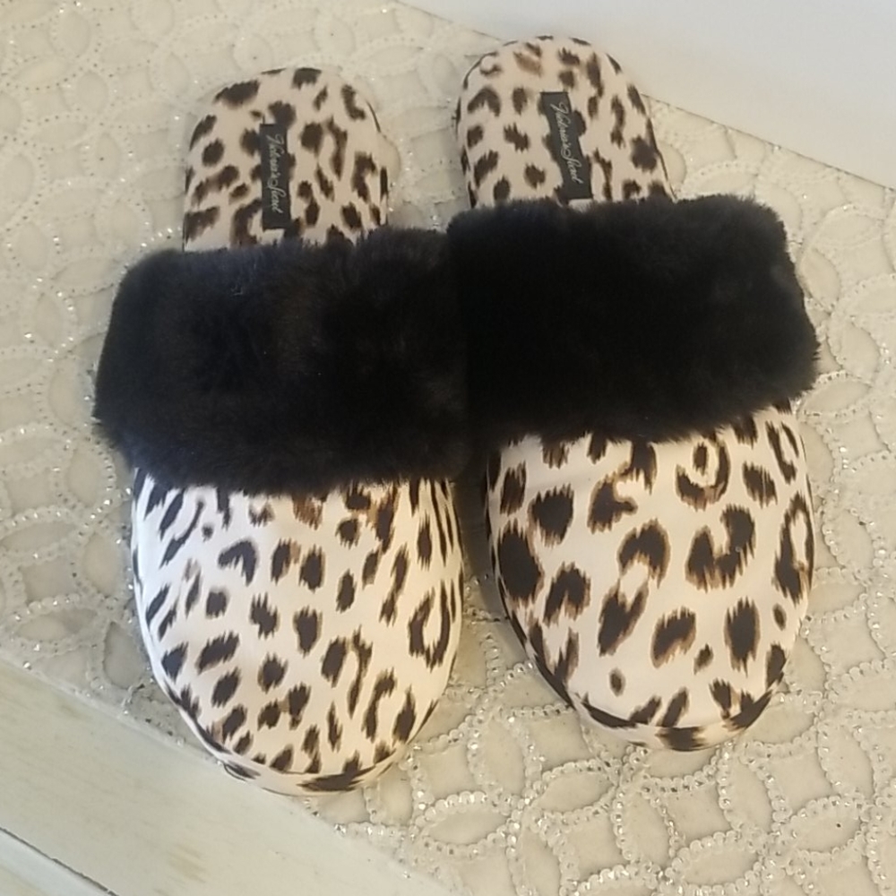 Victoria's Secret Leopard Print Slippers, Size 9-1